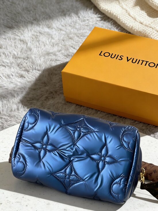 Louis Vuitton Bandoulière 25 Blue Metallic Quilted - Picture 6 of 7